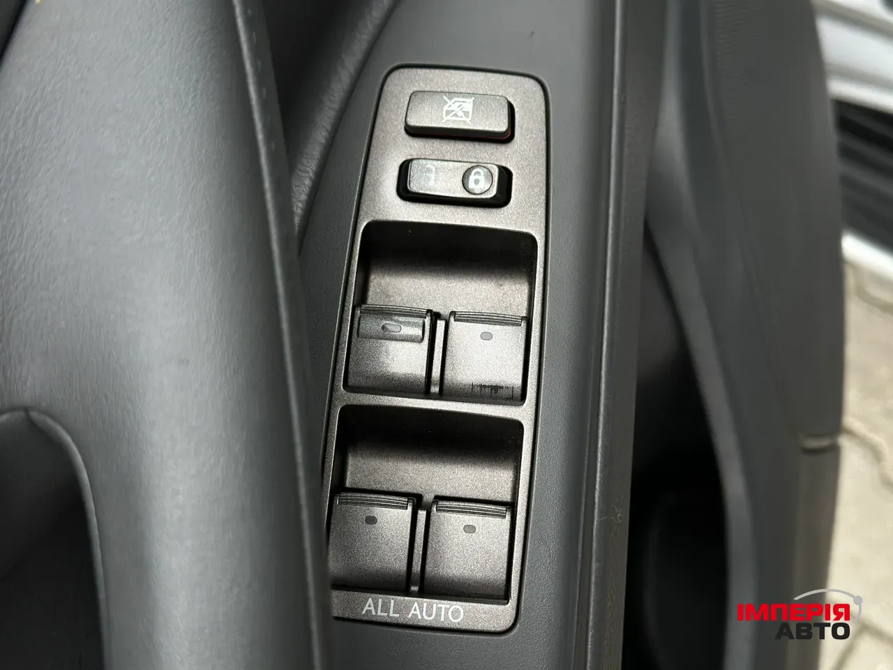 Lexus LX - фото 39