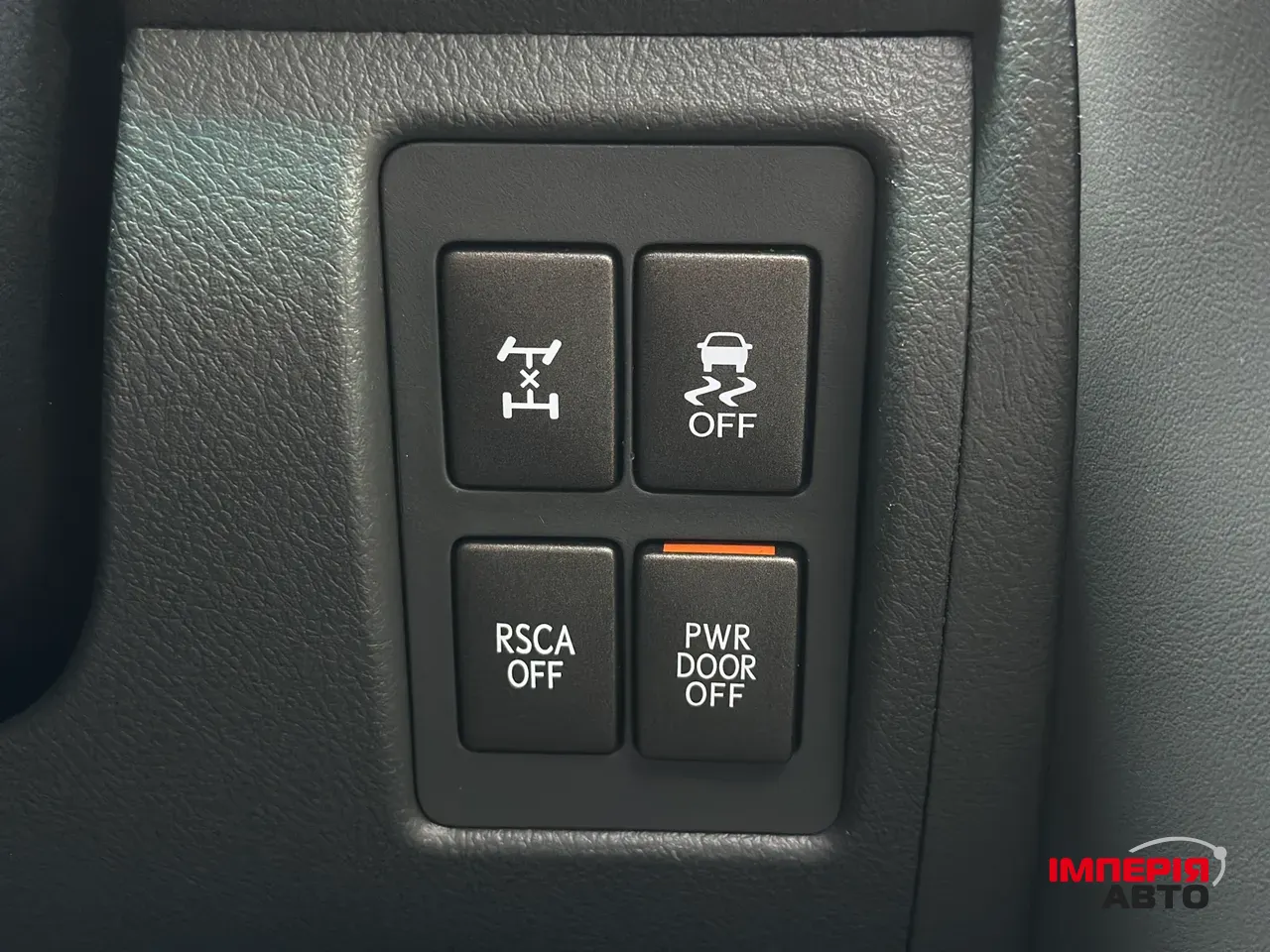 Lexus LX - фото 43