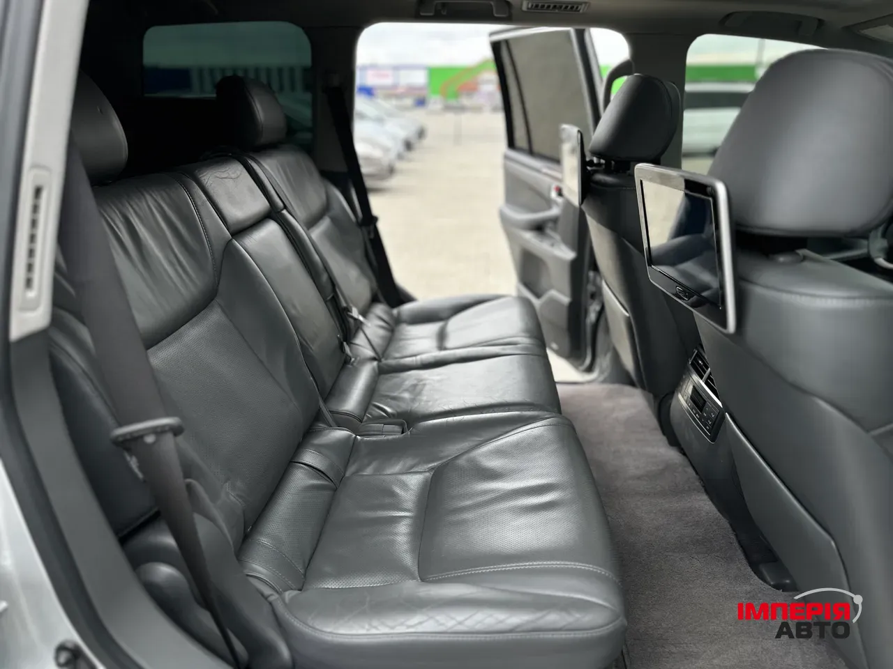Lexus LX - фото 26