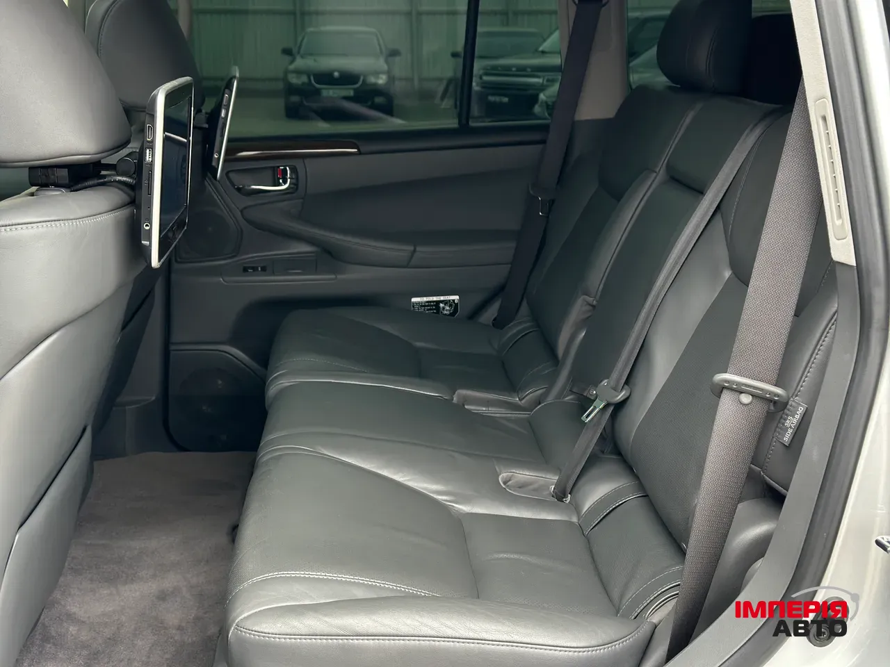 Lexus LX - фото 27