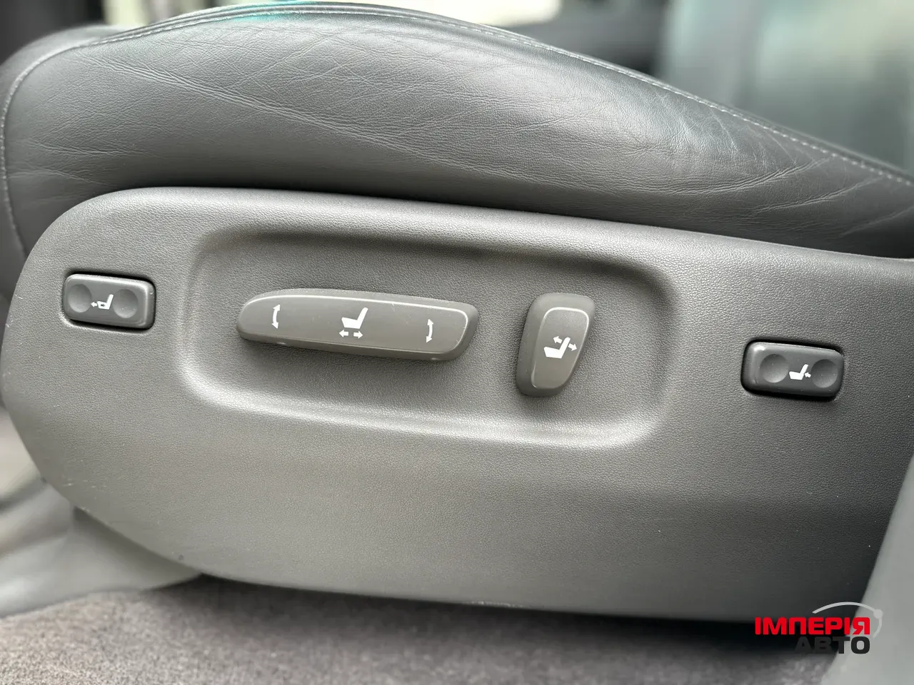 Lexus LX - фото 41