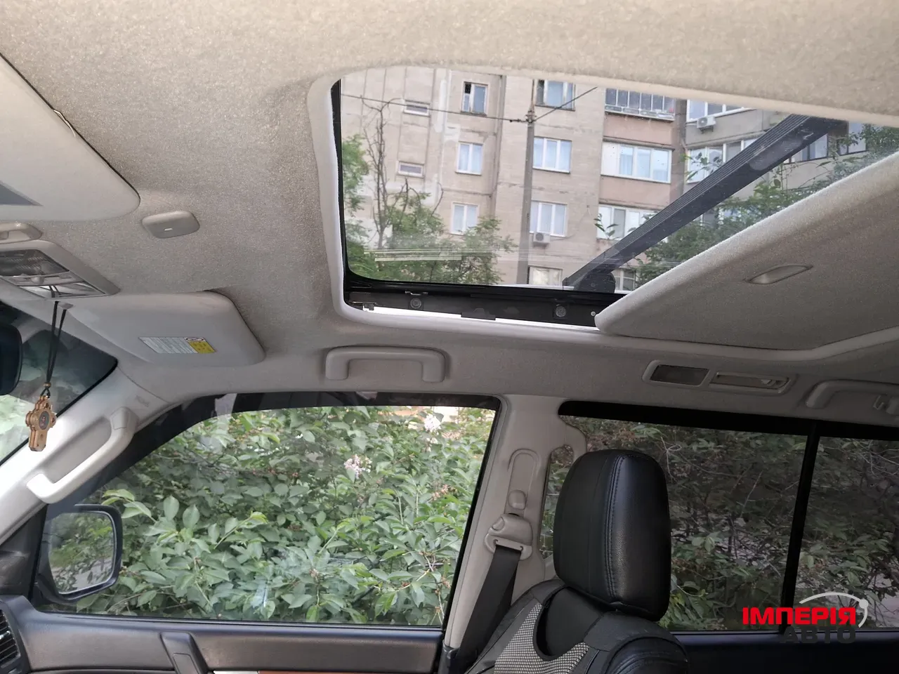 Mitsubishi Pajero - фото 12