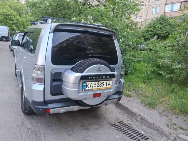 Mitsubishi Pajero - фото 4