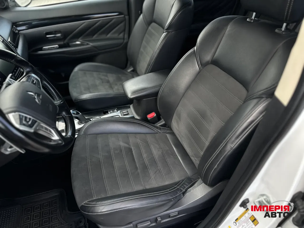 Mitsubishi Outlander - фото 33