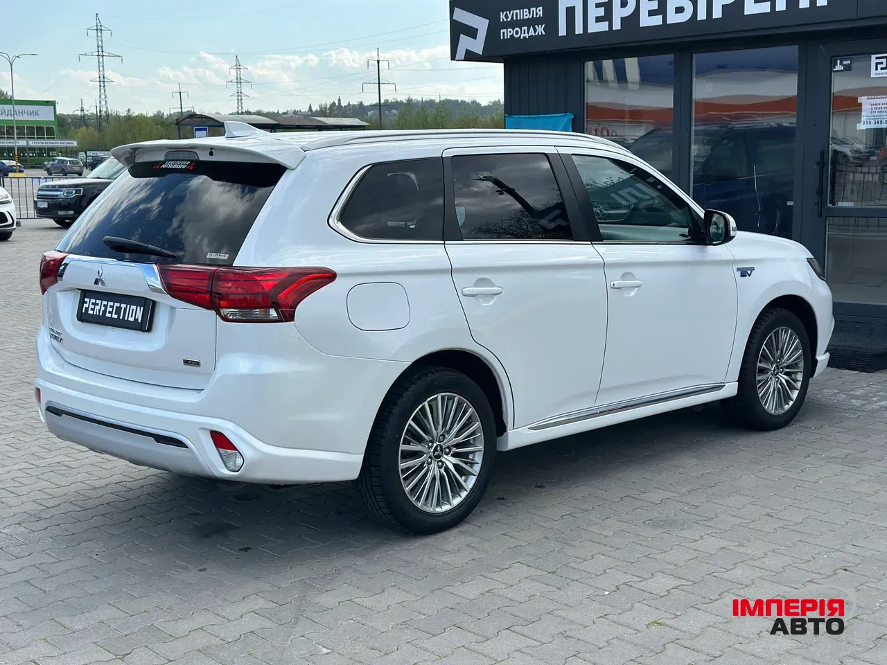 Mitsubishi Outlander - фото 15