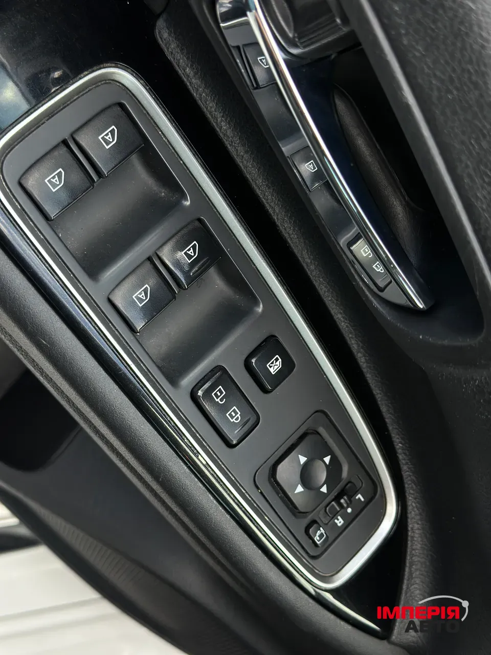 Mitsubishi Outlander - фото 32