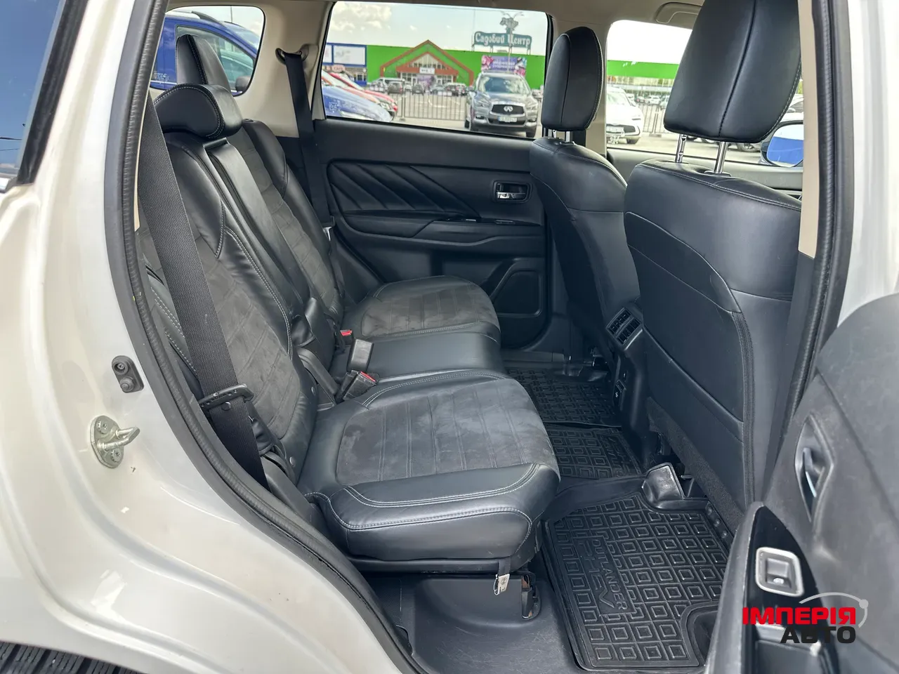 Mitsubishi Outlander - фото 25