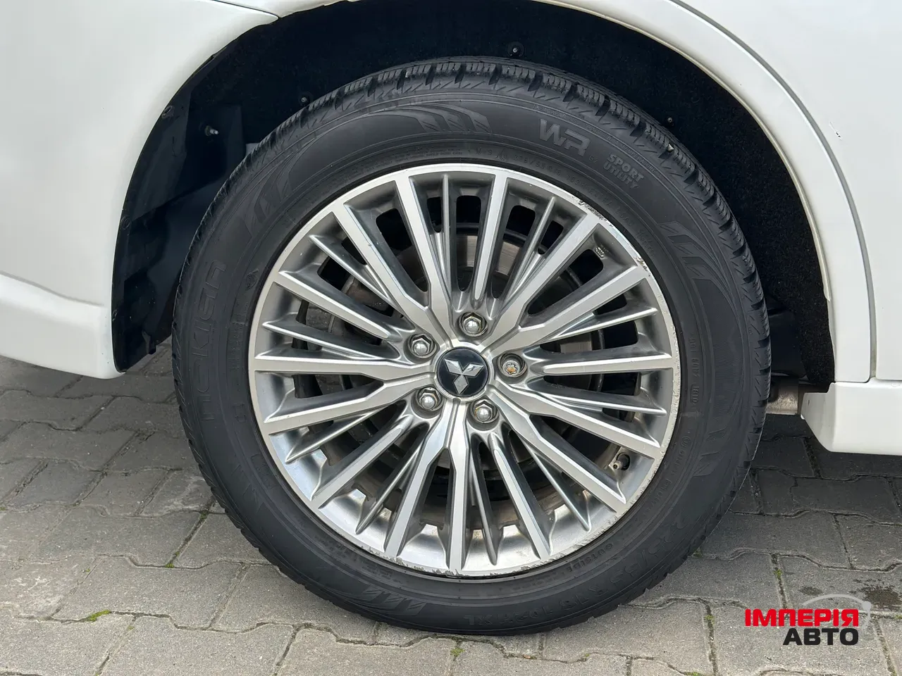 Mitsubishi Outlander - фото 8