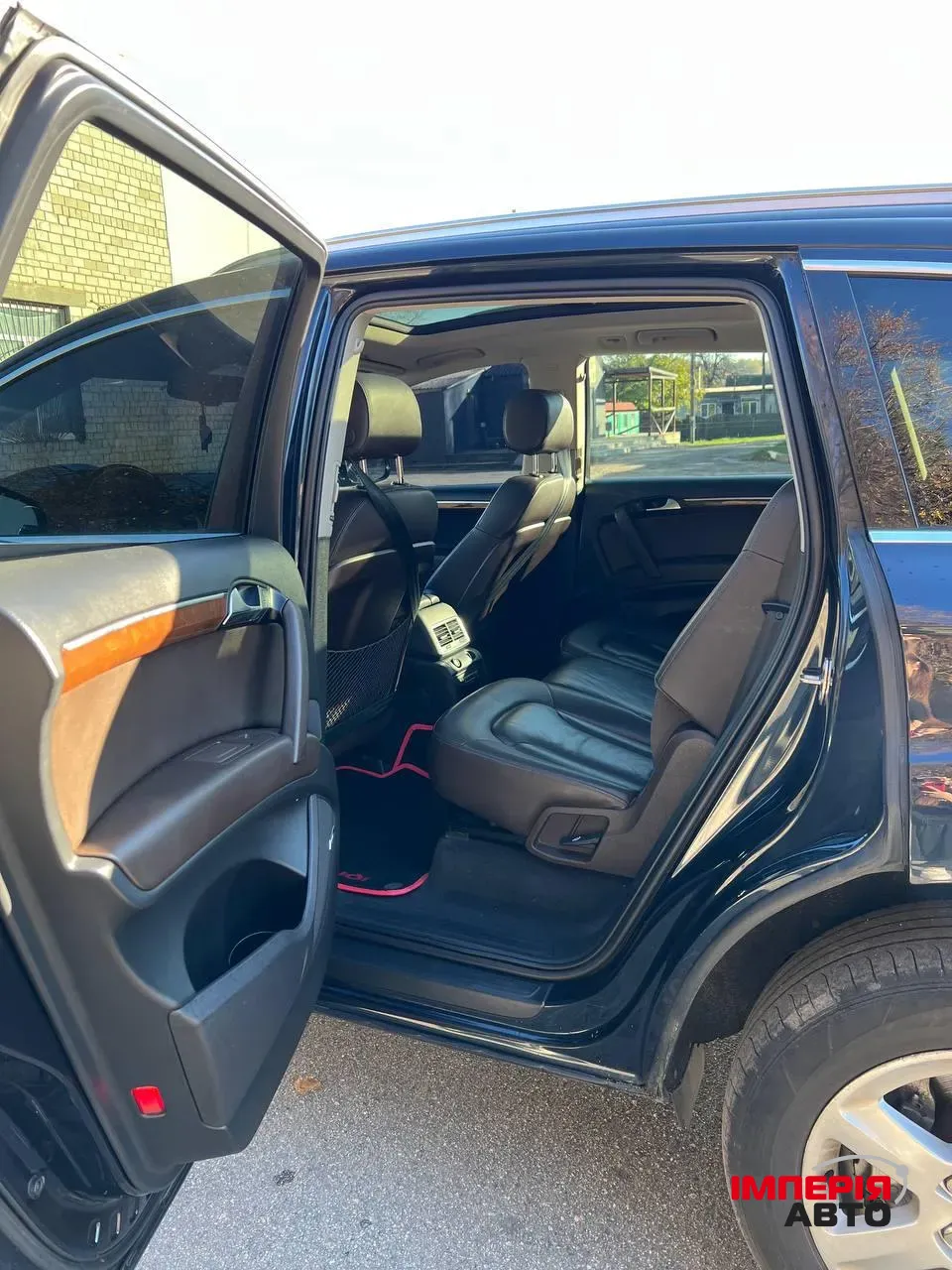 Audi Q7 - фото 7