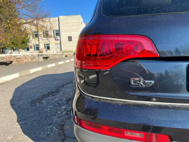Audi Q7 - фото 3