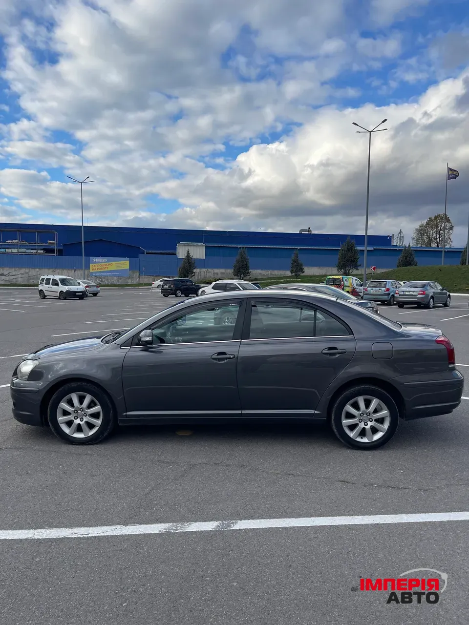 Toyota Avensis - фото 3