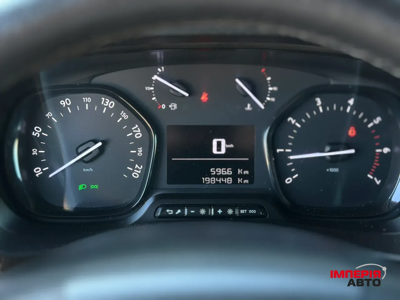 Peugeot Expert - фото 34