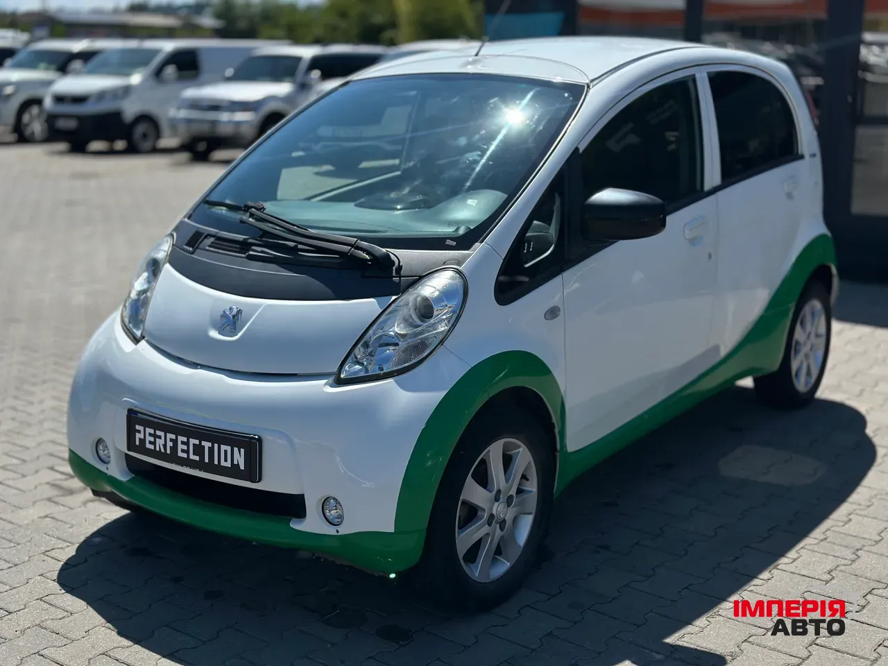 Peugeot iOn - фото 4