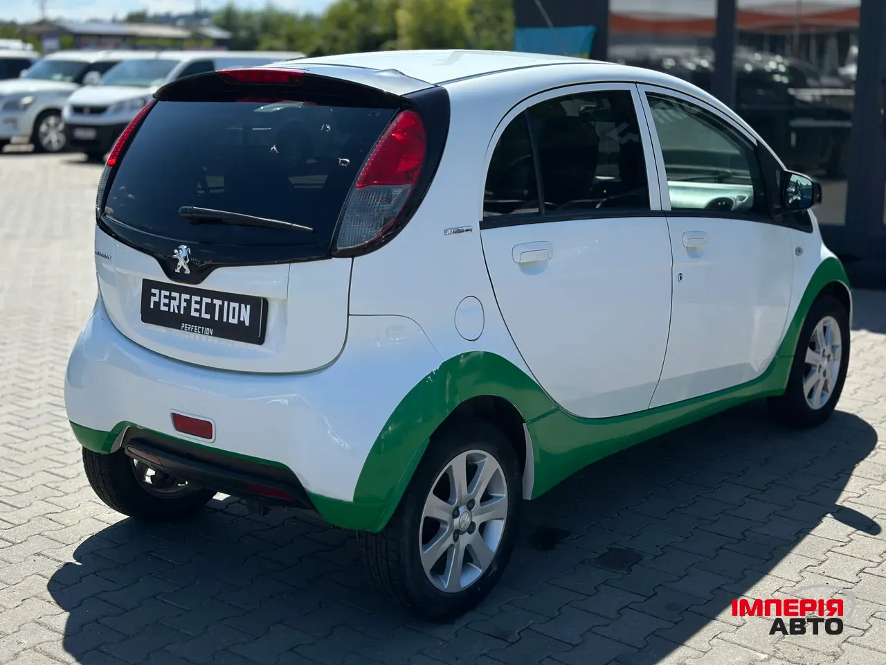 Peugeot iOn - фото 12