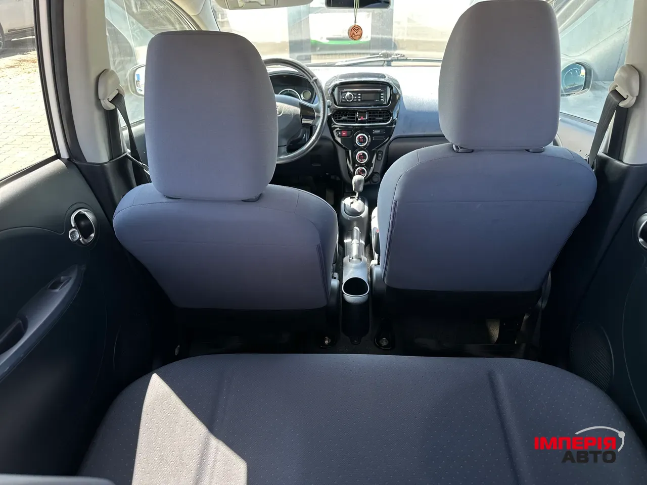 Peugeot iOn - фото 18