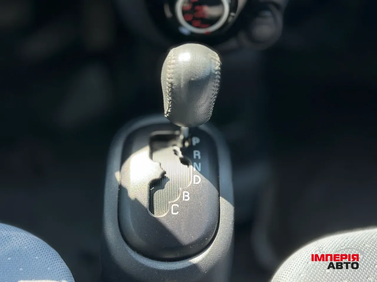 Peugeot iOn - фото 23