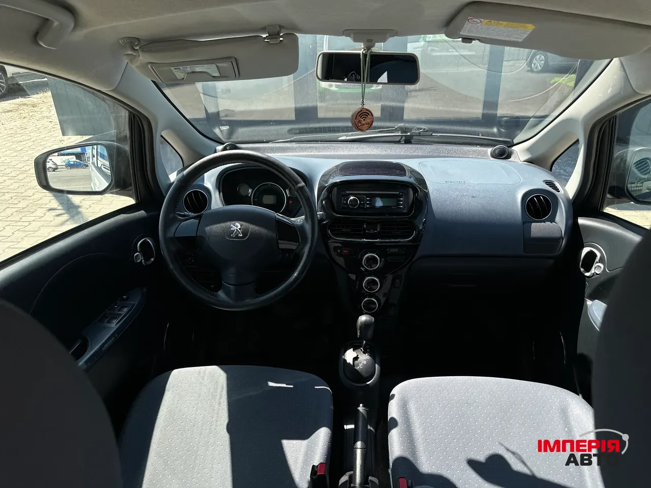 Peugeot iOn - фото 20