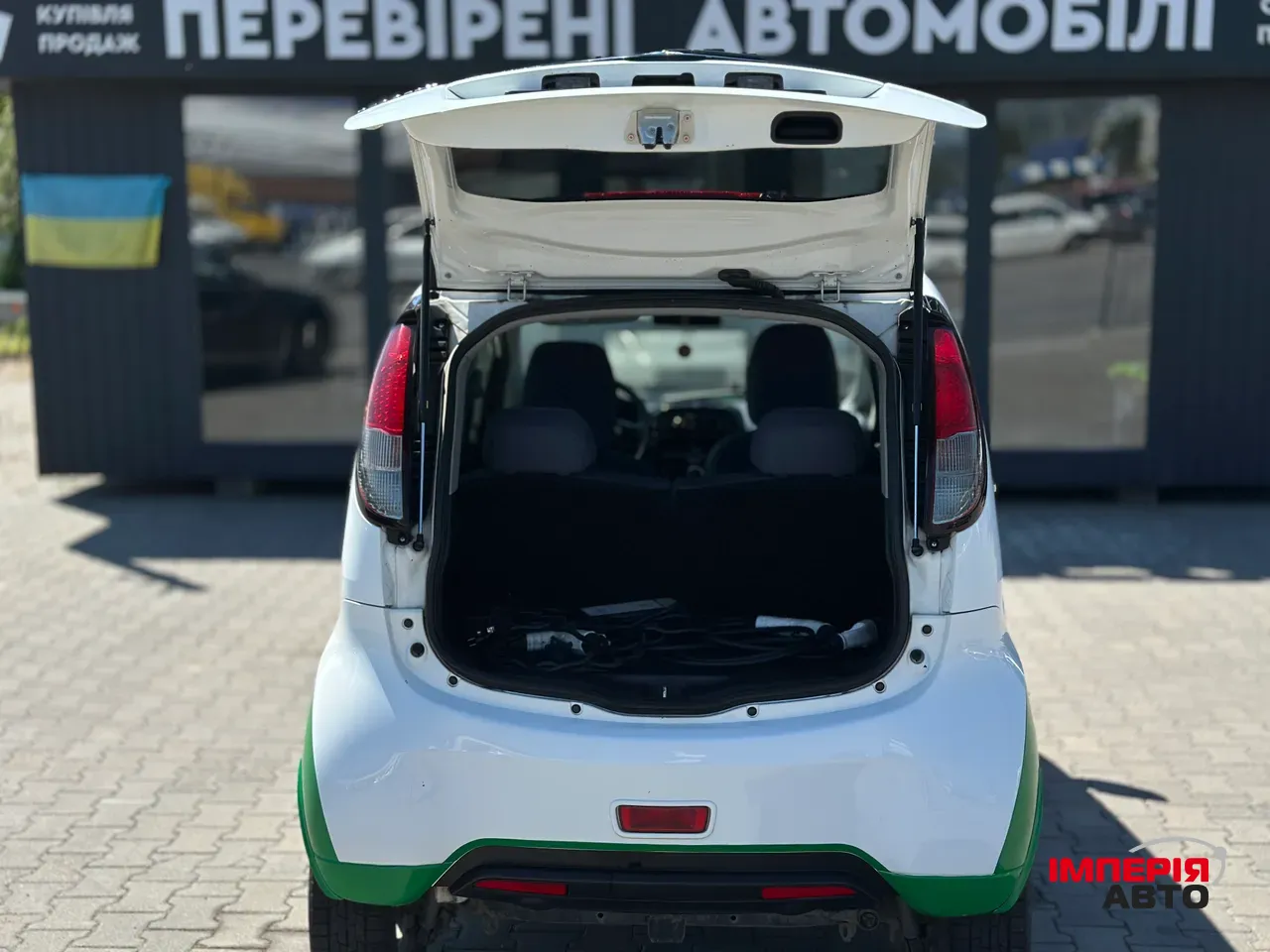 Peugeot iOn - фото 16