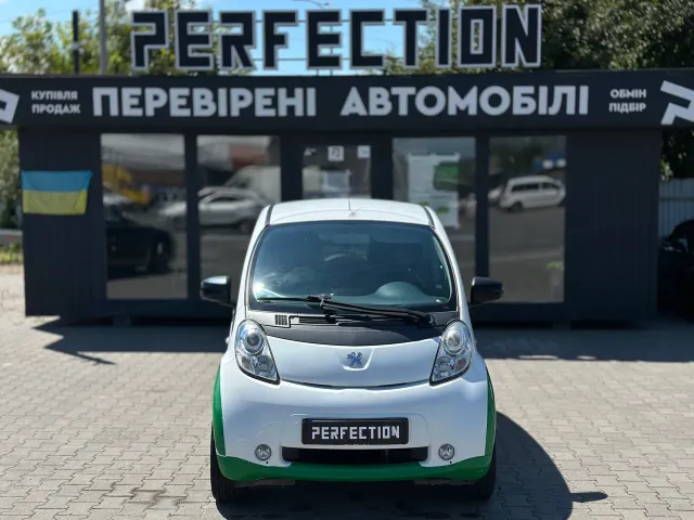 Peugeot iOn - фото 2