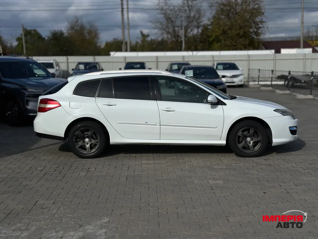 Renault Laguna - фото 8