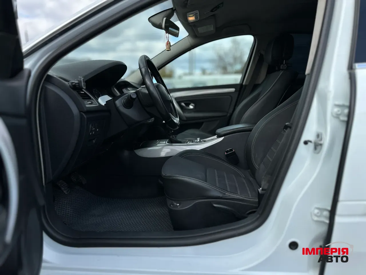Renault Laguna - фото 22