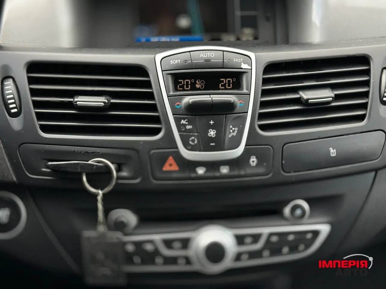 Renault Laguna - фото 26