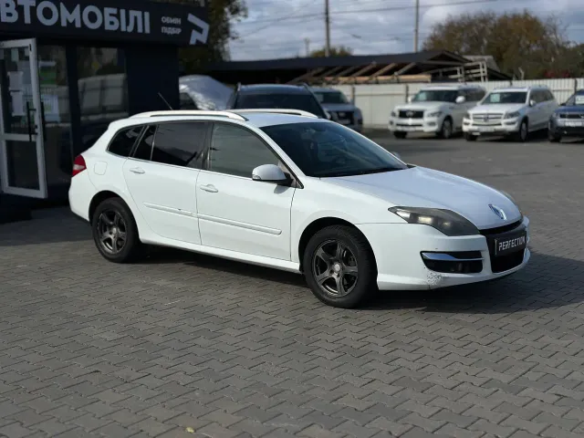 Renault Laguna - фото 2