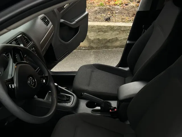 Volkswagen Jetta - фото 5