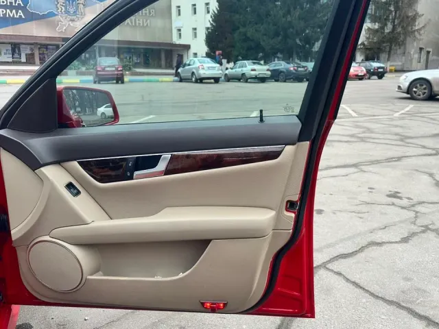 Mercedes-Benz C-Класс - фото 5