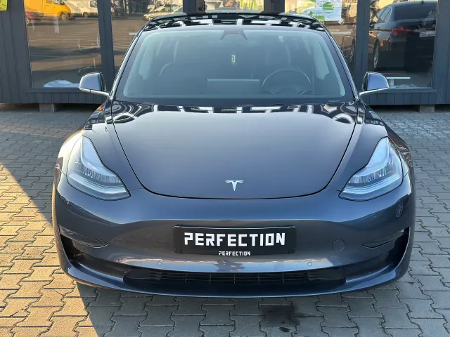 Tesla Model 3 - фото 4