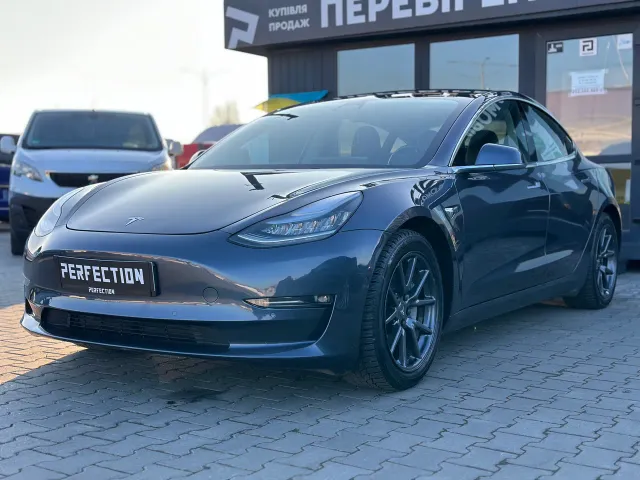 Tesla Model 3 - фото 3