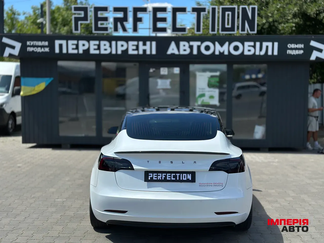 Tesla Model 3 - фото 14