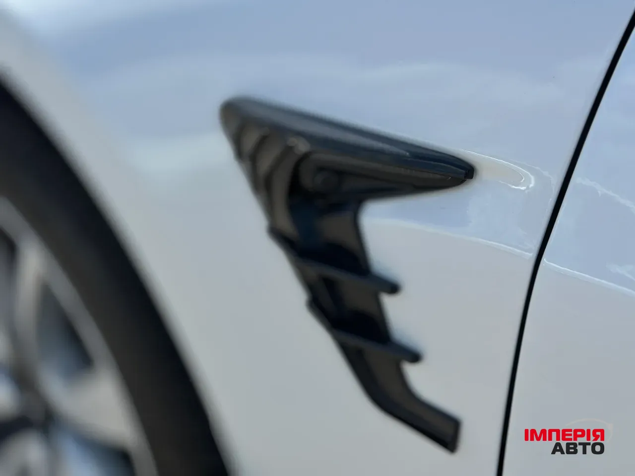 Tesla Model 3 - фото 11