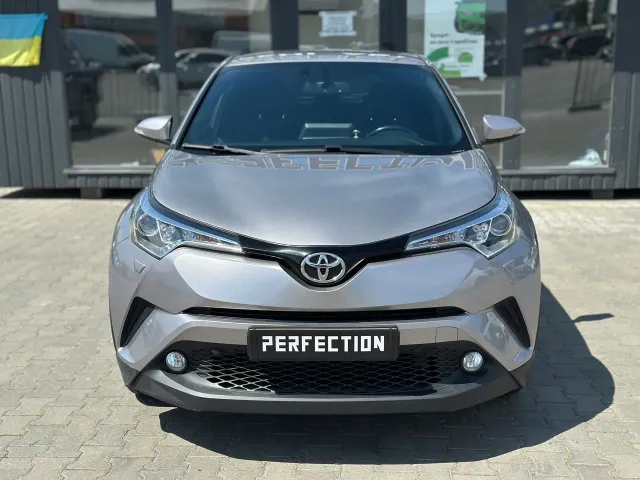 Toyota C-HR - фото 4