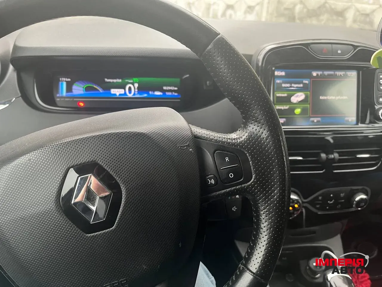 Renault ZOE - фото 7