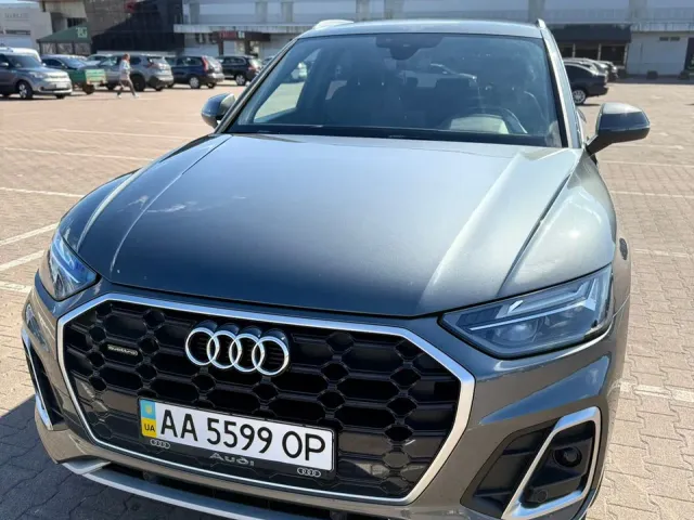 Audi Q5 - фото 1