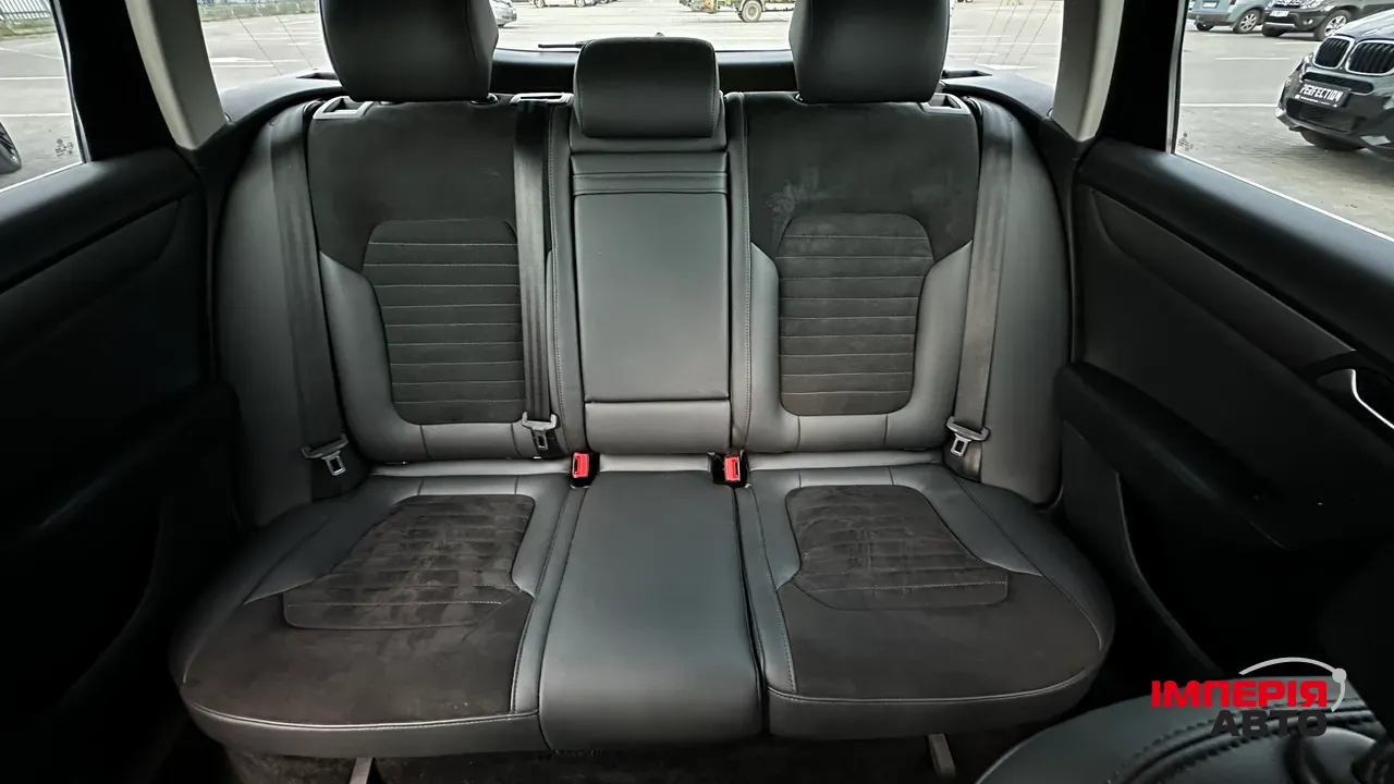 Volkswagen Passat - фото 39