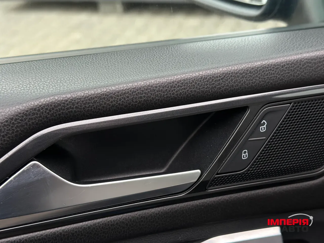 Volkswagen Tiguan - фото 27