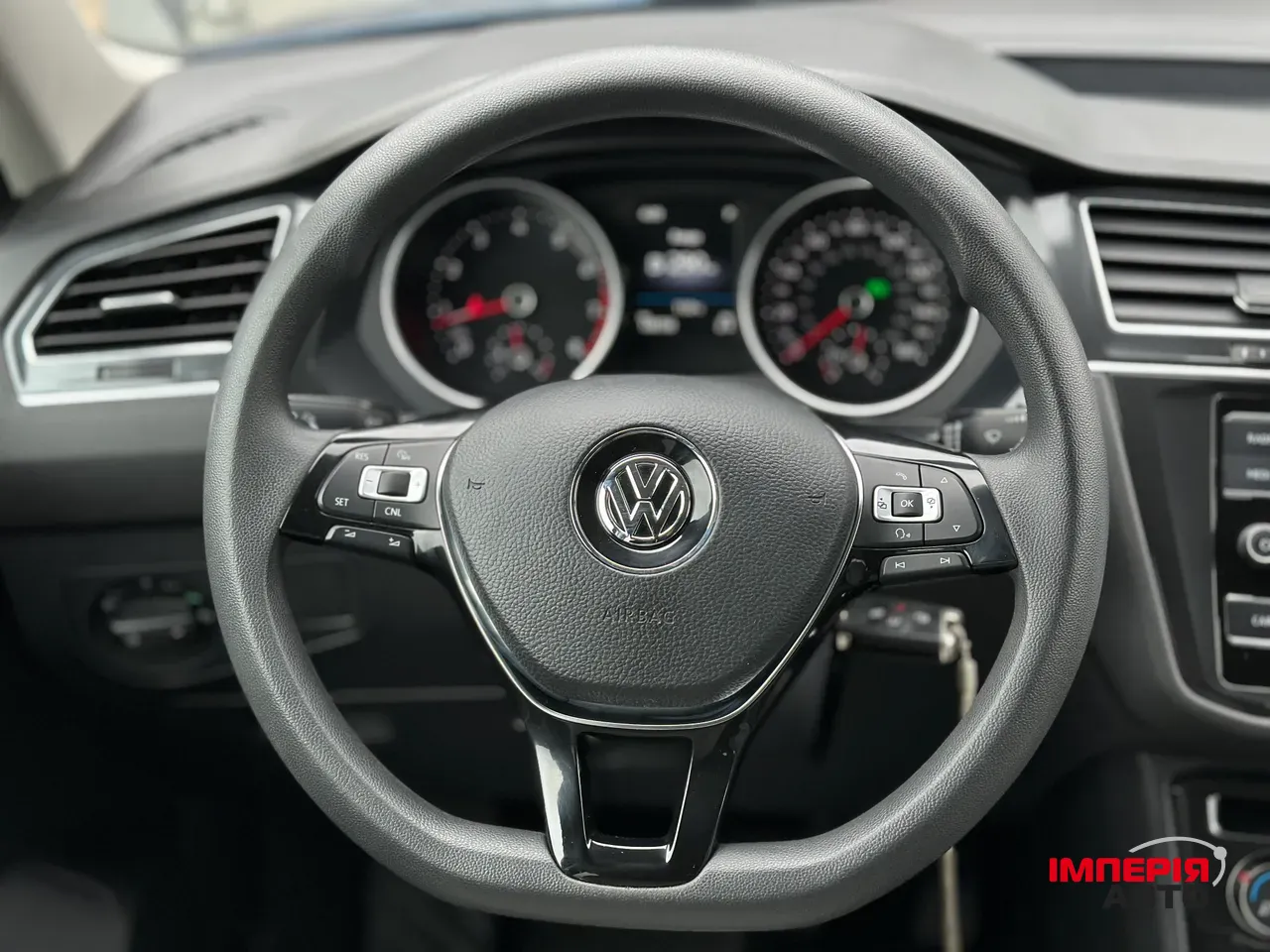 Volkswagen Tiguan - фото 37