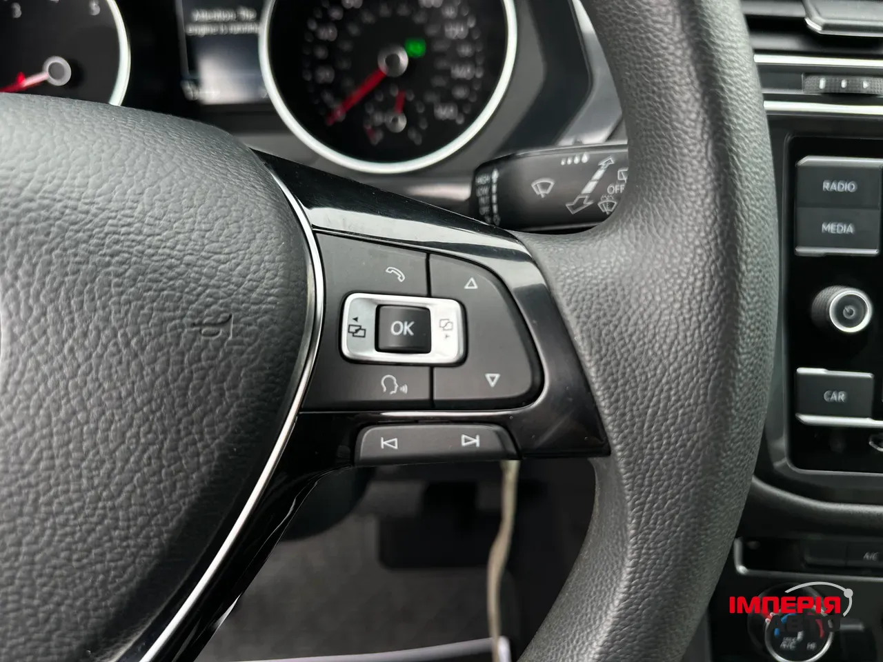 Volkswagen Tiguan - фото 36