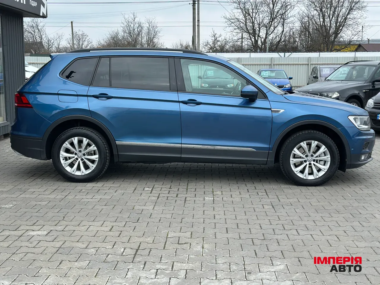 Volkswagen Tiguan - фото 9