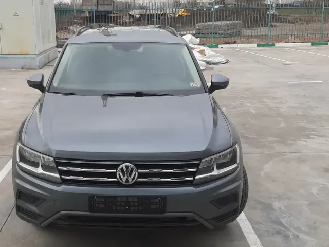 Volkswagen Tiguan - фото 1