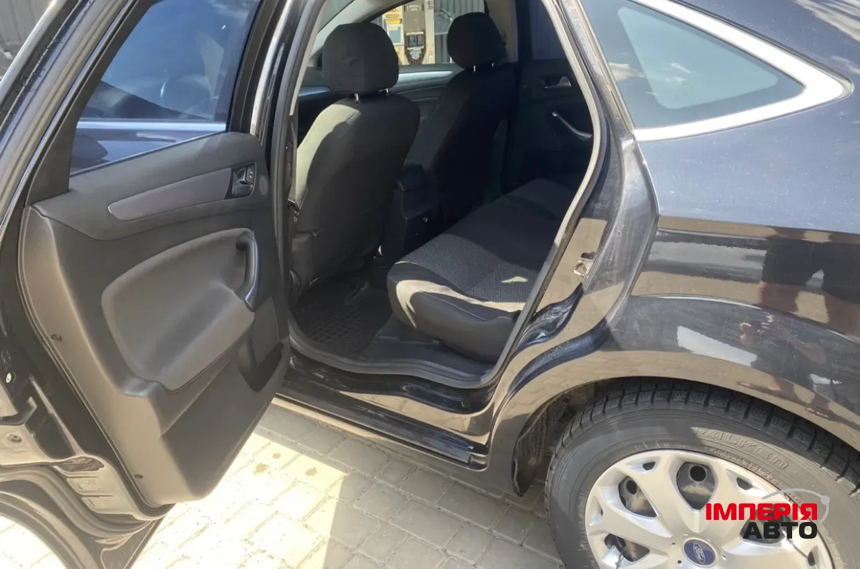 Ford Mondeo - фото 12