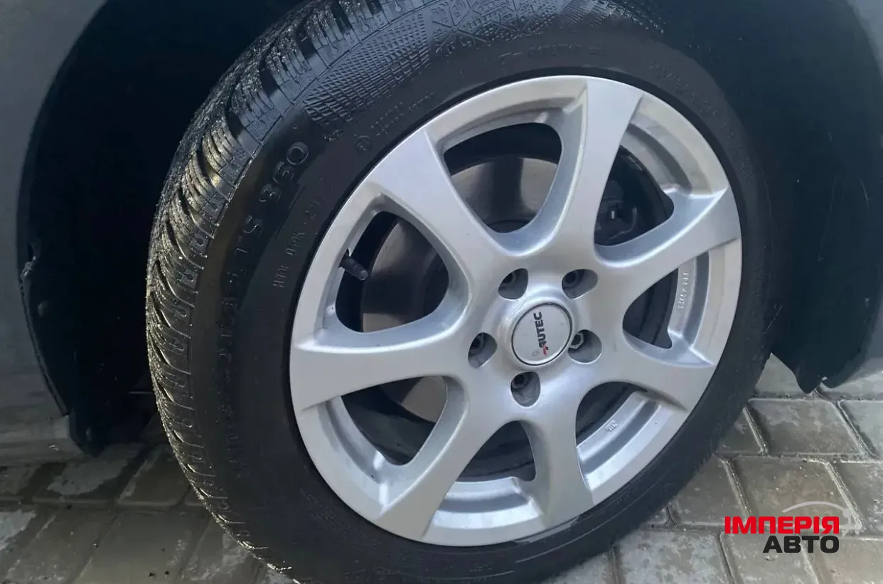 Volkswagen Golf - фото 11