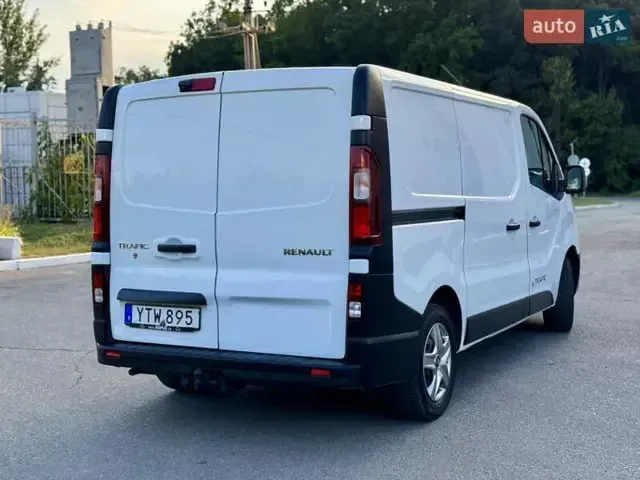 Renault Trafic - фото 4