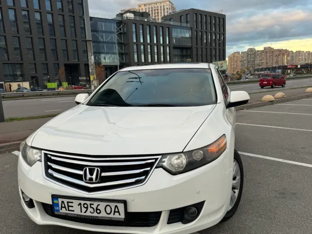 Honda Accord - фото 1