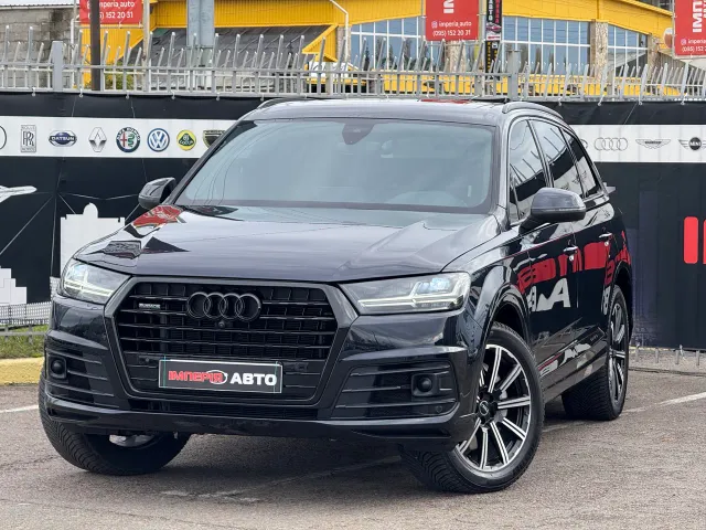 Audi Q7 - фото 1