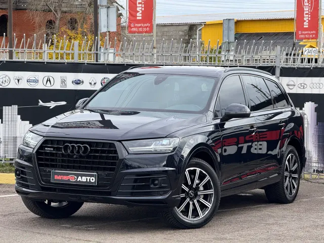 Audi Q7 - фото 2