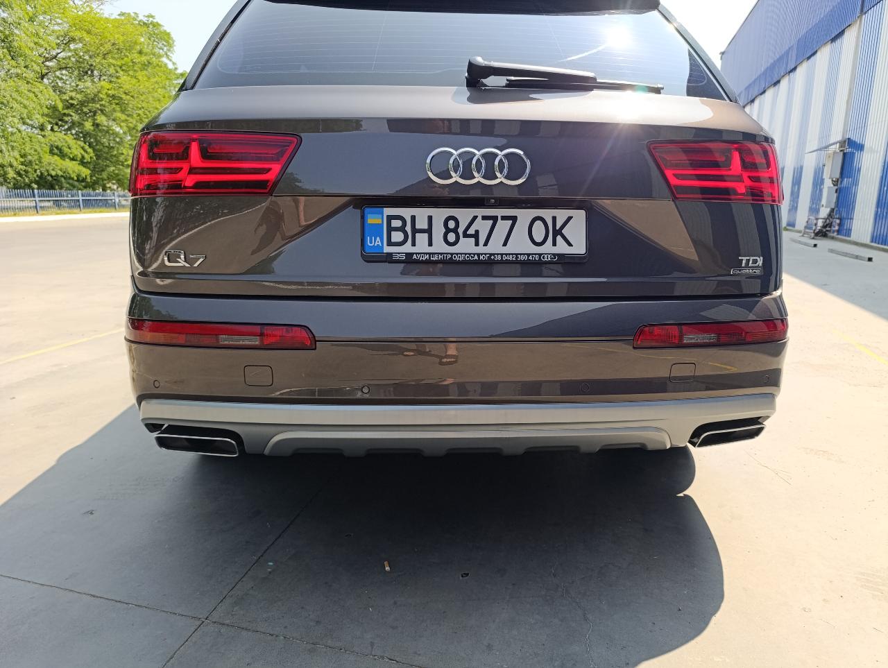 Audi Q7 - фото 33