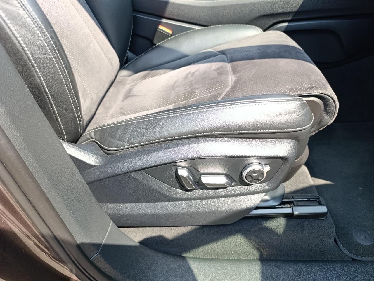 Audi Q7 - фото 25